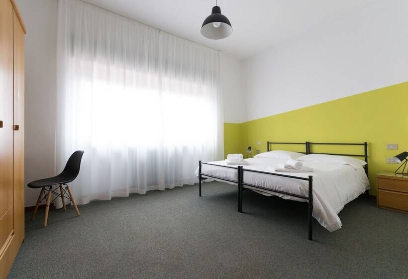 اتاق استاندارد, Uniho Hostel