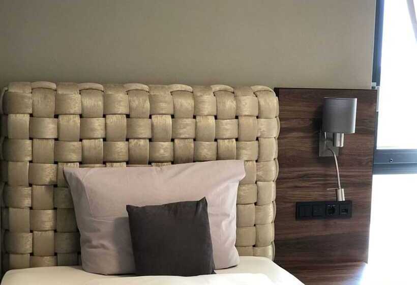 Номер Комфорт Индивидуальный, Intergroup Business & Design Hotel Ingolstadt