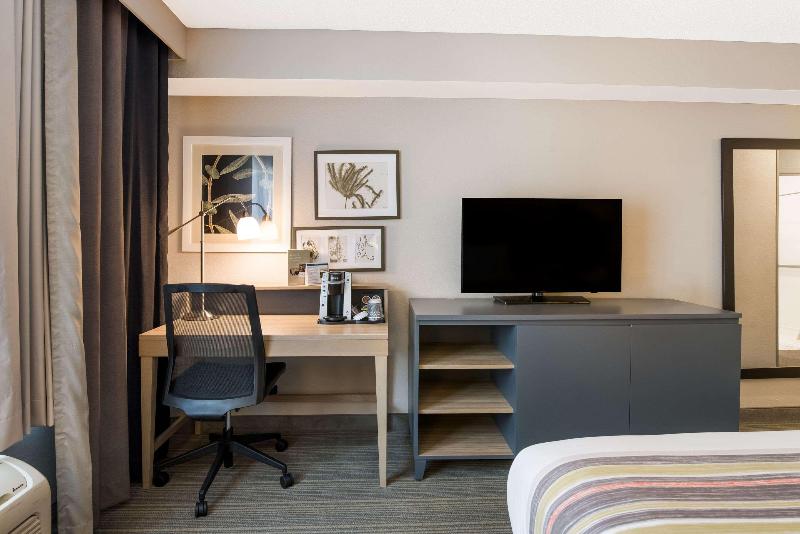 اتاق استاندارد با تخت بزرگ, Country Inn & Suites By Radisson, Wichita East, Ks