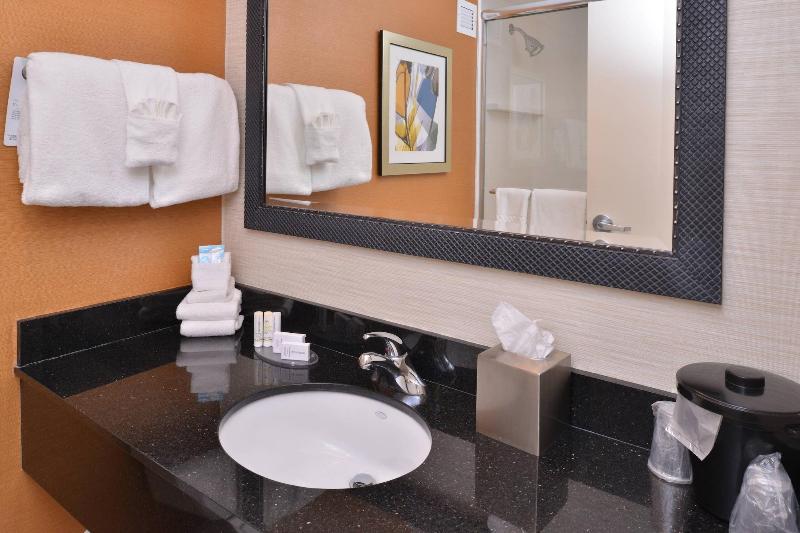 Стандартный Номер Кровать Кинг, Fairfield By Marriott Rochester Henrietta/university Area