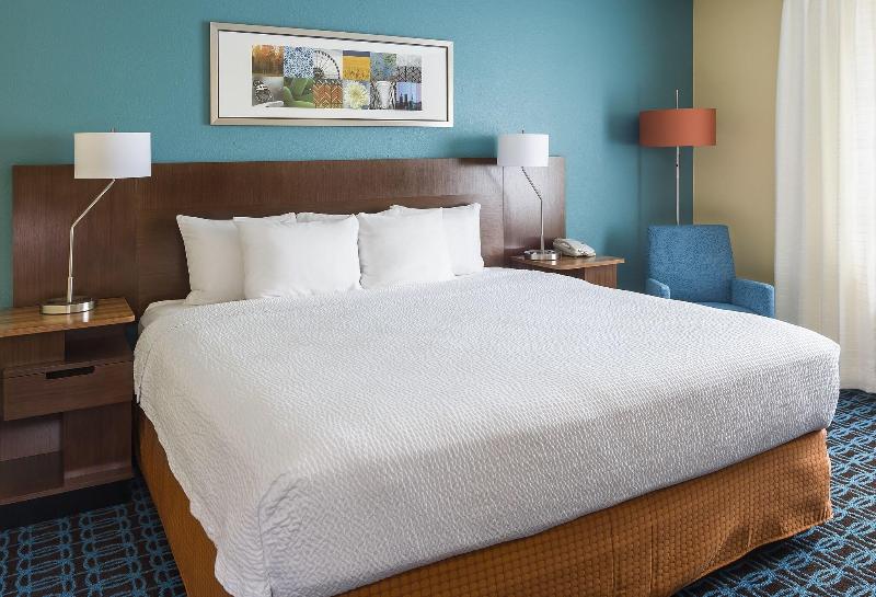 带大床的标准间, Fairfield Inn & Suites Oshkosh