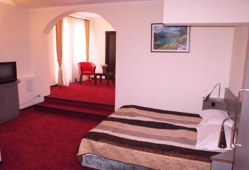 اتاق استاندارد سه نفره, Victoria