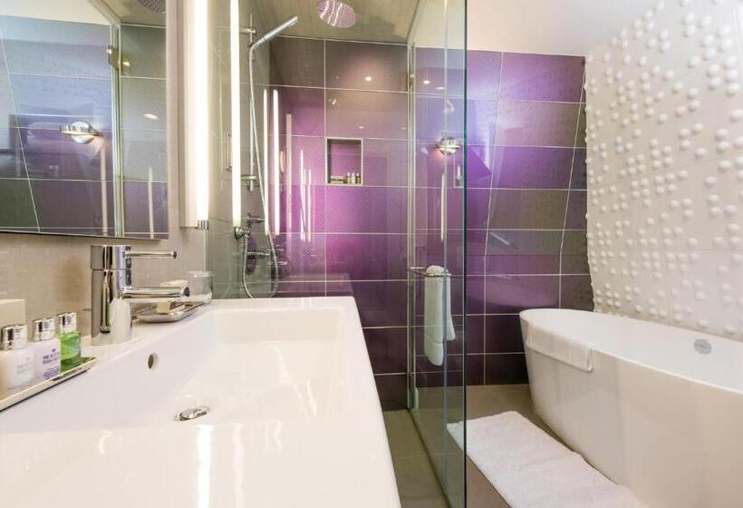 Полулюкс с Гидромассажем, Relais Chateaux Camden Harbour Inn