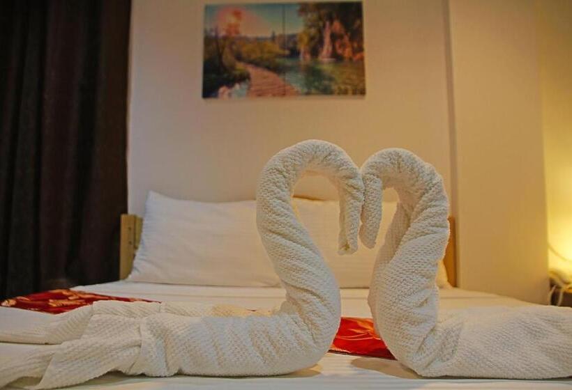 Balkonlu Delüks Oda, Layang Layang Home