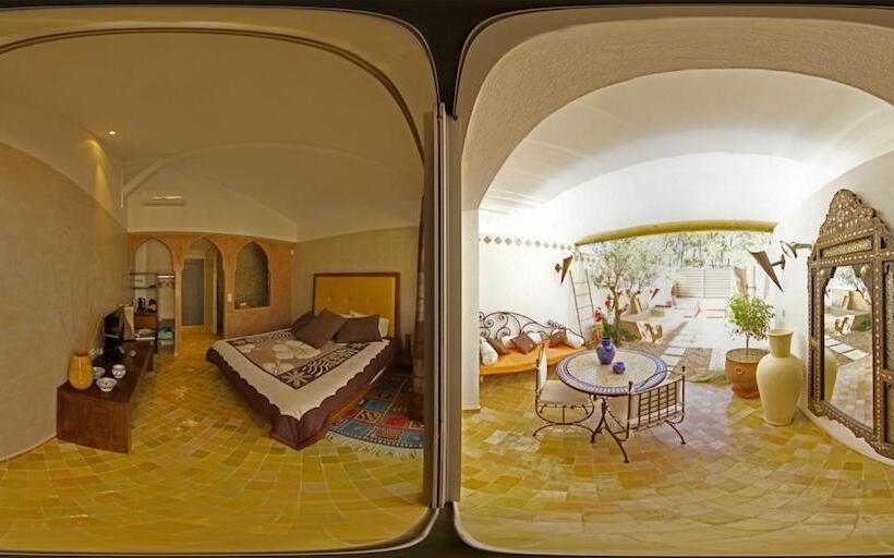 سوییت با چشم‌انداز باغ, B&b Les 4 Mondes