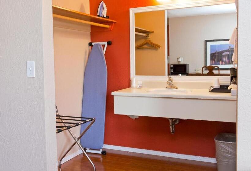 اتاق استاندارد با چشم‌انداز کوهستان, Flagstone Motel