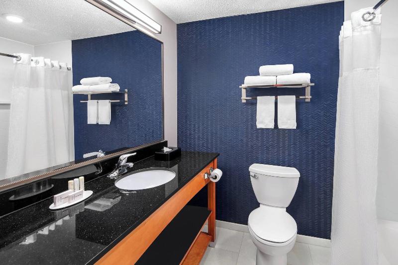 Люкс Кровать Кинг, Fairfield Inn & Suites Denver Airport