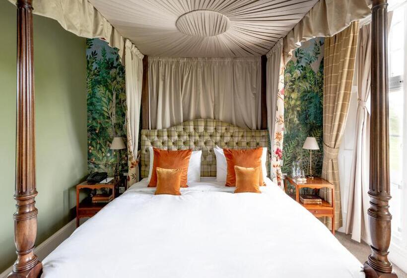 Полулюкс, Schloss Roxburghe, Part Of Destination By Hyatt