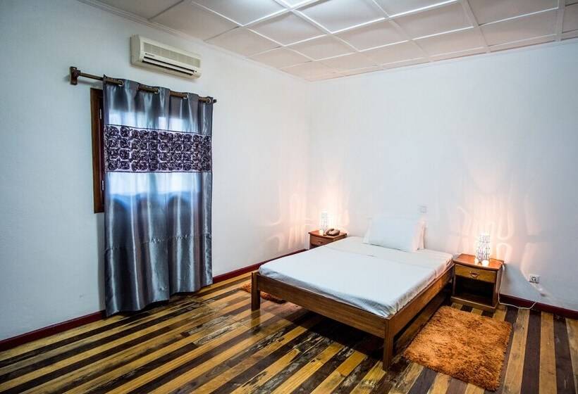 اتاق لوکس, Praia Accommodation
