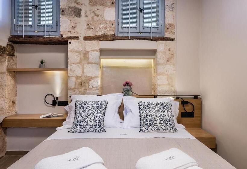 سوئیت 2 خوابه, Aoria Estate Old Port
