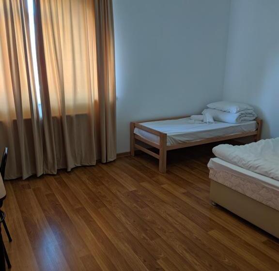 اتاق سوپریور سه تخته, Mirage