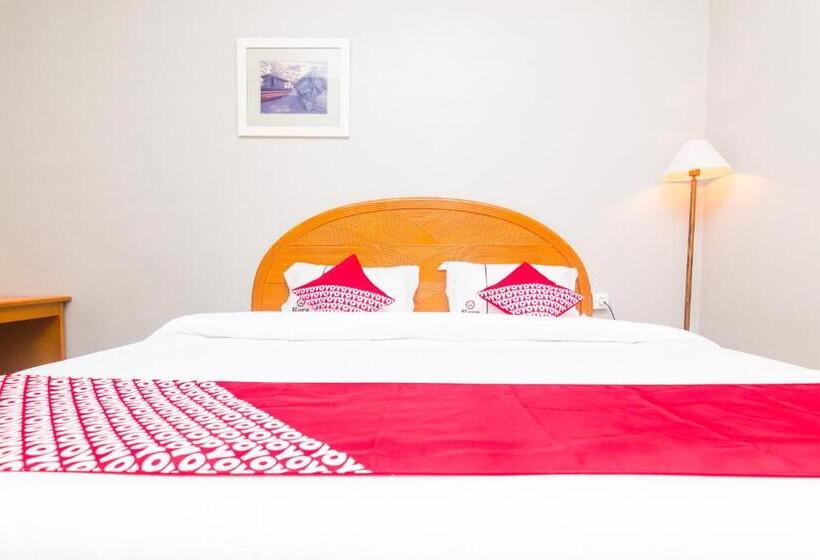 Quarto Deluxe, Capital O 1867 Kara Guest House
