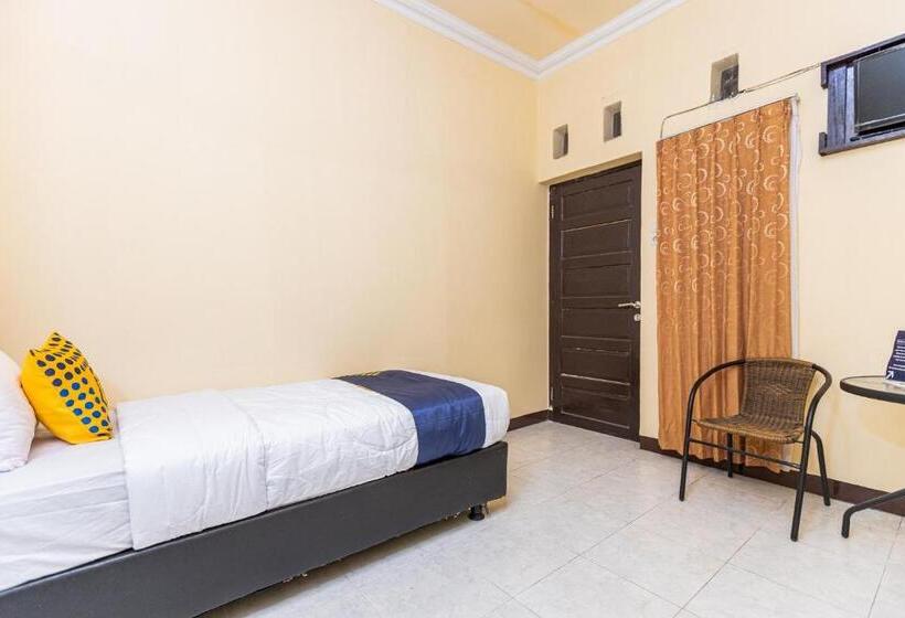 Quarto Estandar Individual, Spot On 1990 Pondok Ripuji