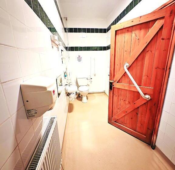 Семейный Номер Совместный Санузел, Private Room At Torrent Walk Bunkhouse In Snowdonia