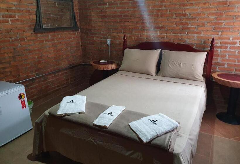 샬레, Espaço Casa Na Rocha