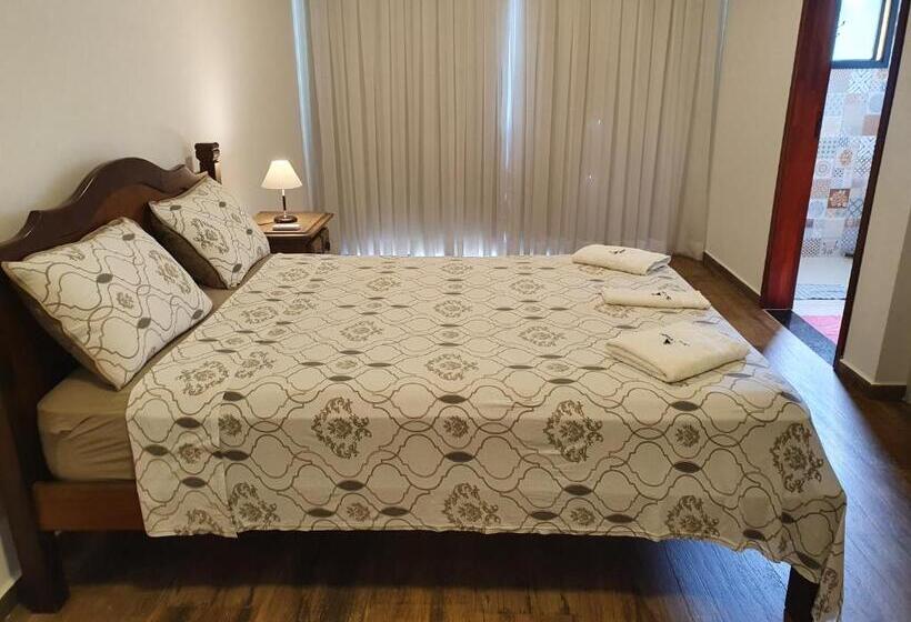 디럭스 트리플 룸, Espaço Casa Na Rocha
