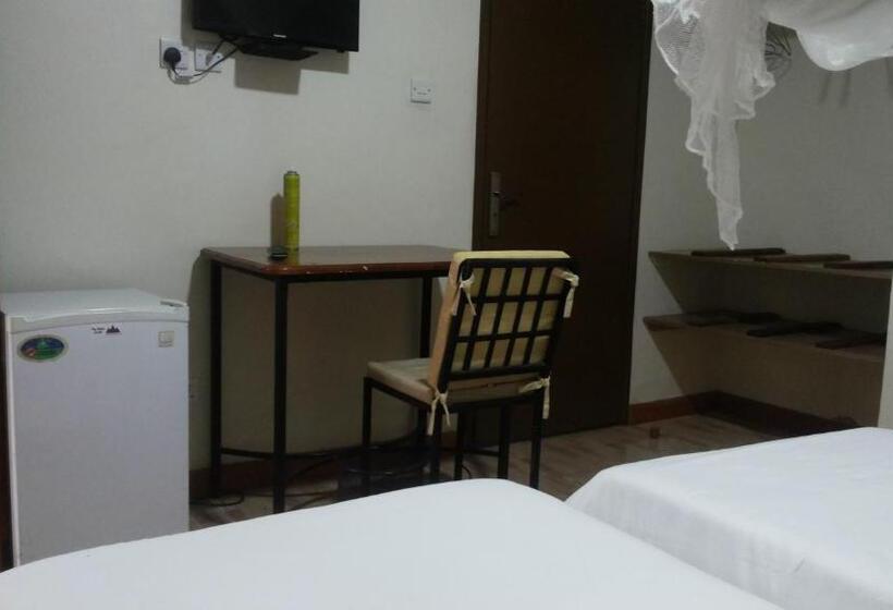 اتاق استاندارد با چشم‌انداز دریاچه, White Castle Hotel Arua
