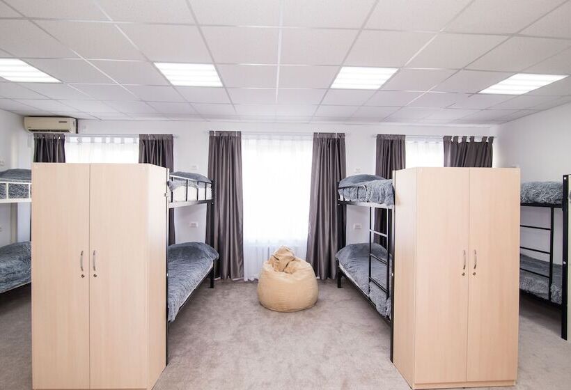 共用房间的床, Hostel U Fominyh