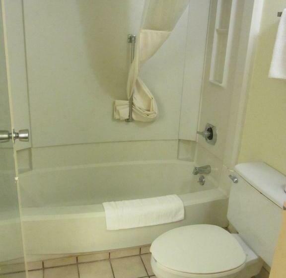 Standard-huone King-vuode, Days Inn By Wyndham Midland