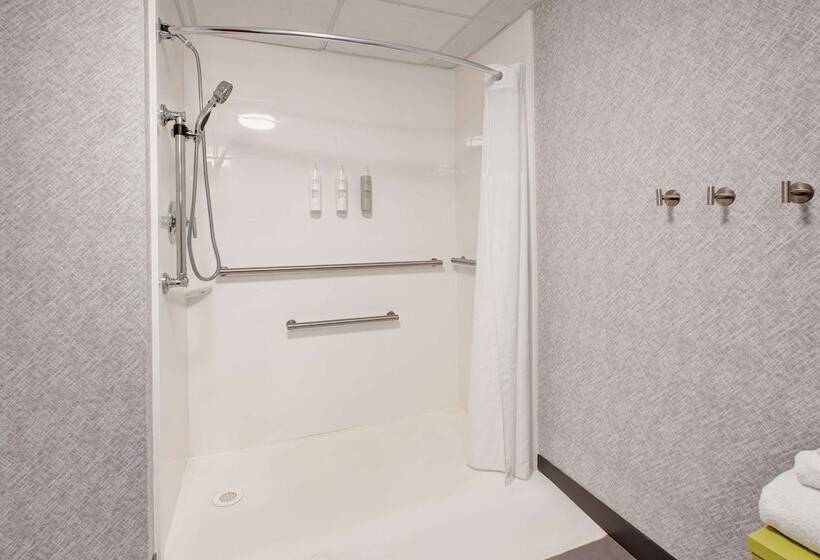 Номер Стандарт Адаптированный для Инвалидов, Hampton Inn & Suites Clevelandairport/middleburg Heights