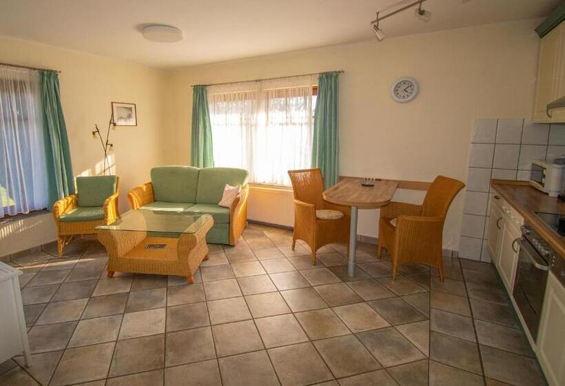 Апартаменты 1 Спальня, Inselhotel Kapitän Tadsen / Amrum