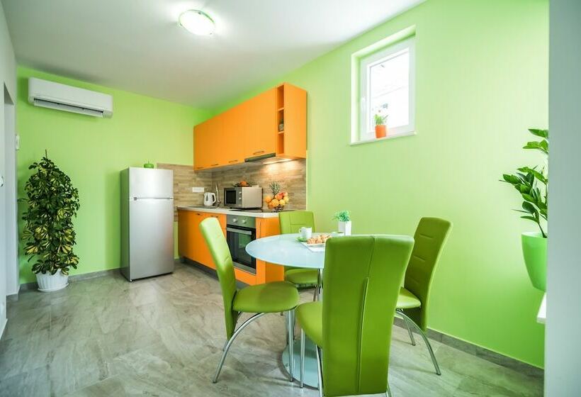 اتاق استاندارد با بالکن, Apartments Sunshine Home
