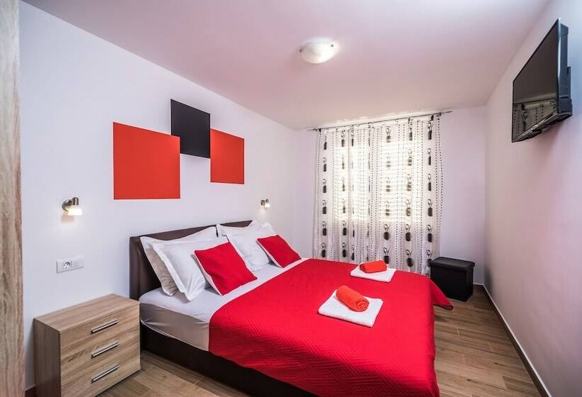 آپارتمان 2 خوابه با چشم‌انداز دریا, Apartments Sunshine Home