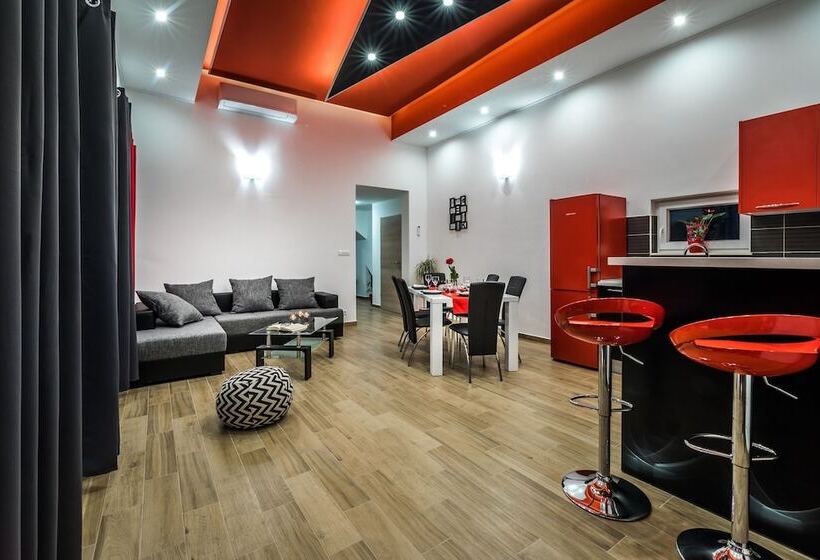 آپارتمان 2 خوابه با چشم‌انداز دریا, Apartments Sunshine Home