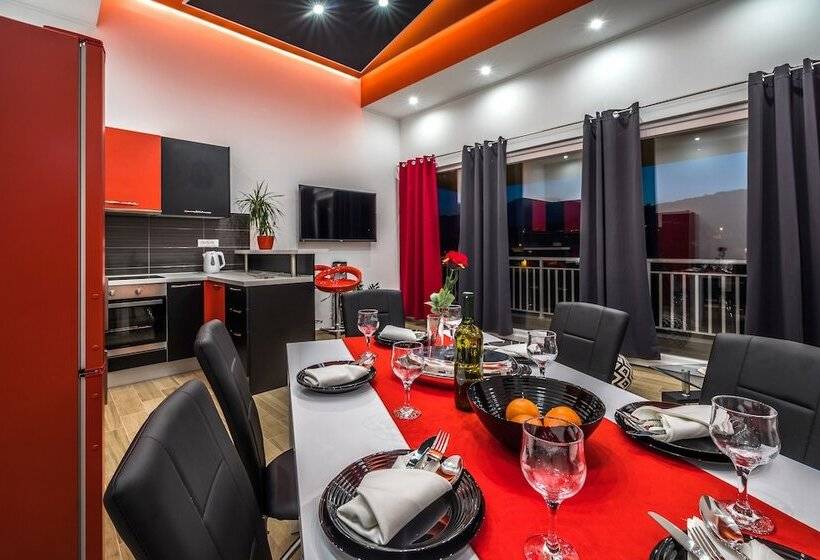 آپارتمان 2 خوابه با چشم‌انداز دریا, Apartments Sunshine Home