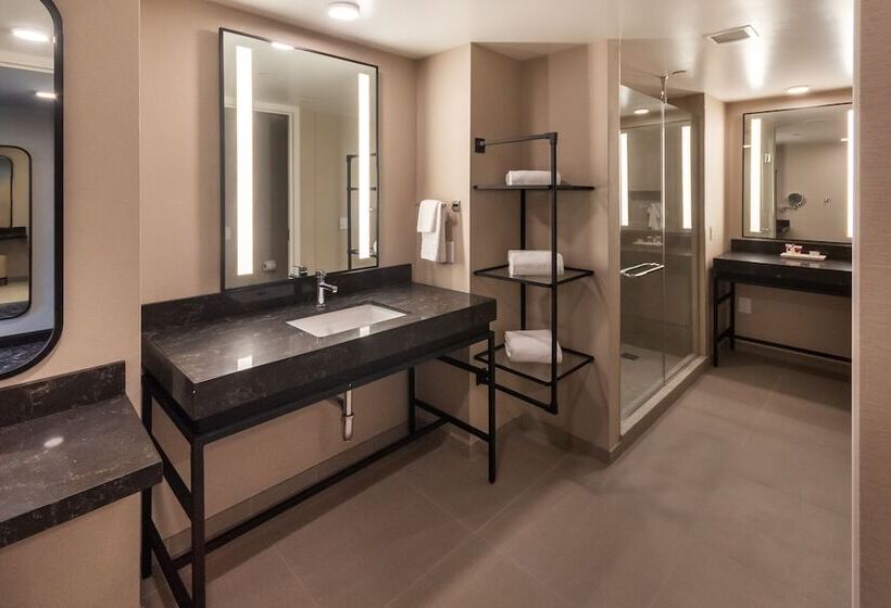 اتاق لوکس, Harveys Lake Tahoe Resort & Casino