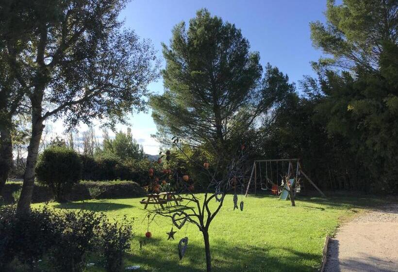 اتاق استاندارد, Des Roulottes En Provence