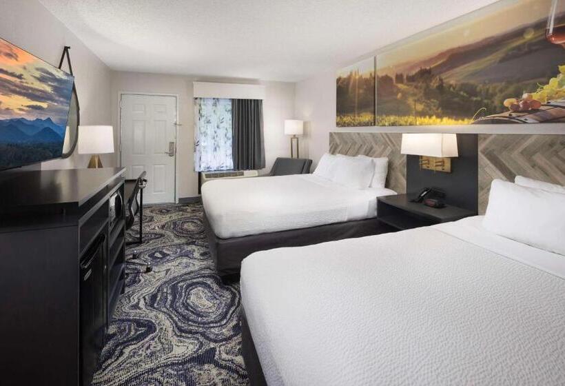 اتاق استاندارد, Clarion Inn Biltmore Village