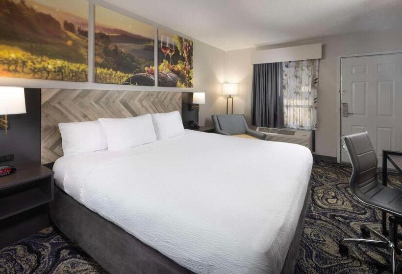 اتاق استاندارد با تخت بزرگ, Clarion Inn Biltmore Village