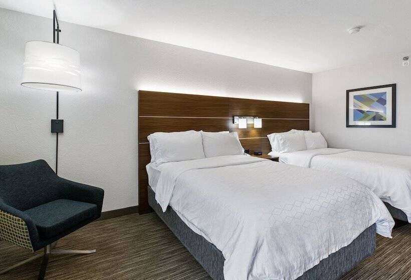 带2个双人床的标准工作室, Holiday Inn Express Harlingen By Ihg
