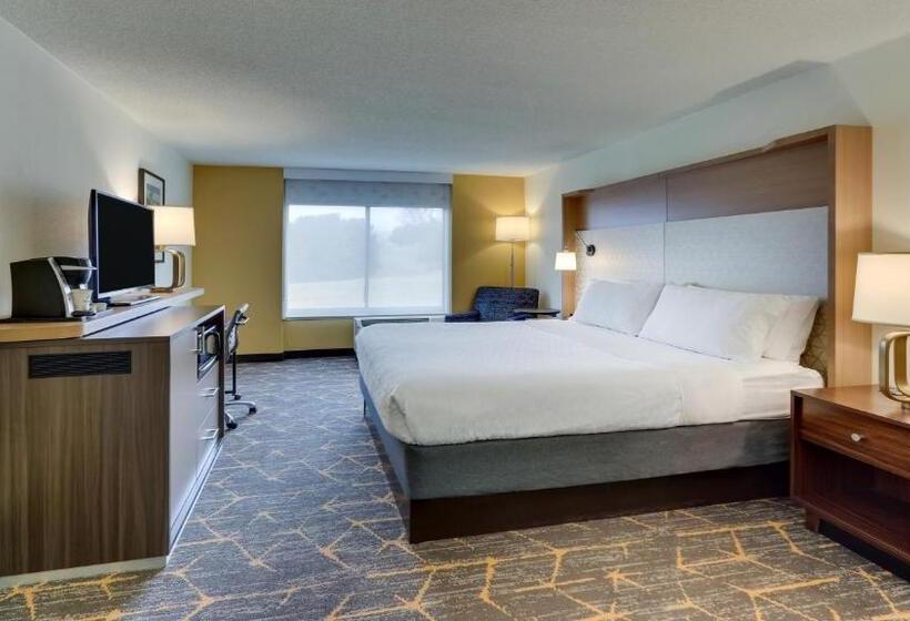 Стандартный Номер Кровать Кинг, Holiday Inn Staunton Conference Center, An Ihg