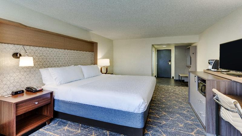 Номер Стандарт Адаптированный для Инвалидов, Holiday Inn Staunton Conference Center, An Ihg