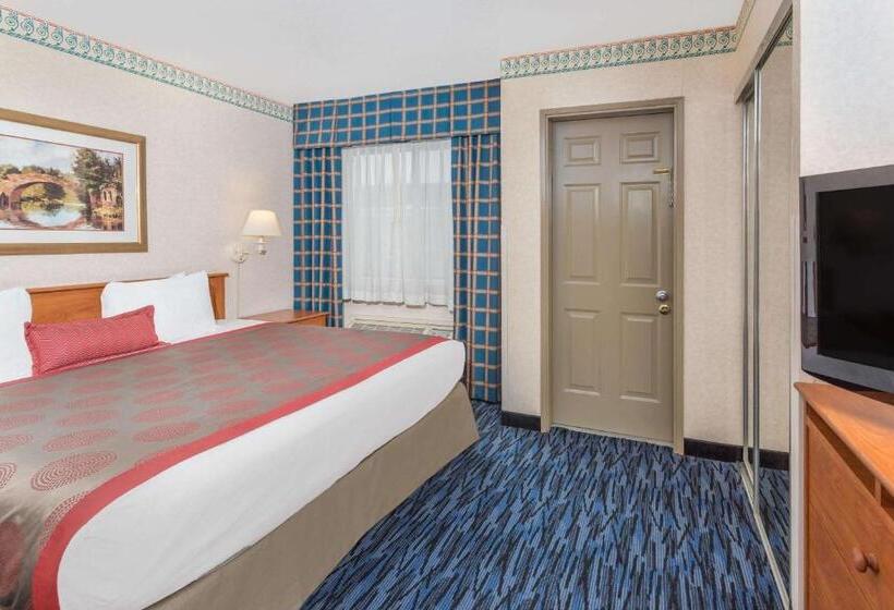 Стандартный Номер Кровать Кинг, Ramada By Wyndham Kent Seattle Area