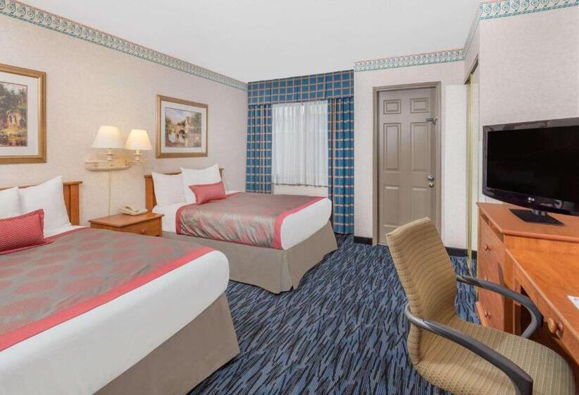 Люкс Повышенной Комфортности, Ramada By Wyndham Kent Seattle Area