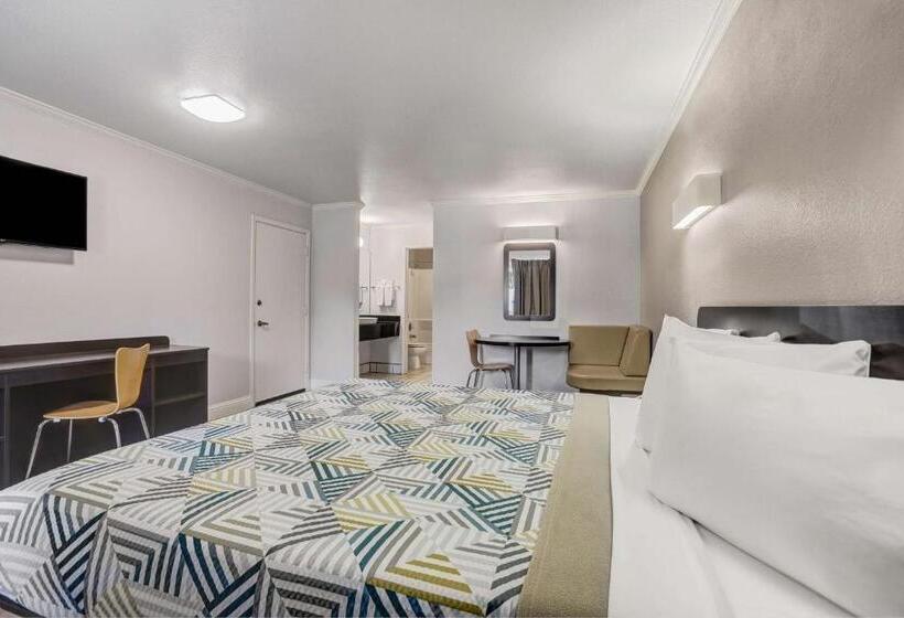 Стандартный Номер Кровать Кинг, Motel 6lodi, Ca