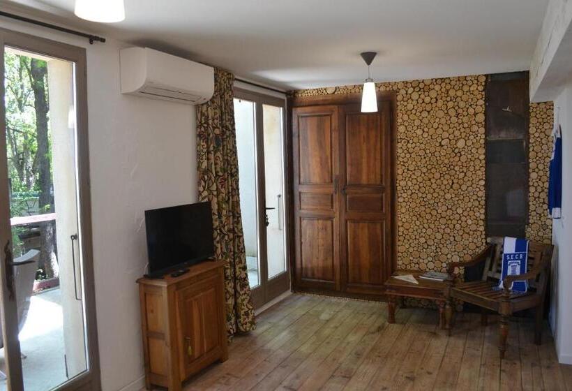 غرفة قياسية مطلّة علي البحر, Maison De La Vigne