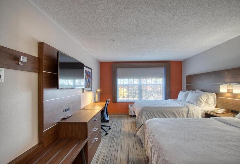 Люкс, Holiday Inn Express Hotel & Suites Oshkosh   State Route 41, An Ihg