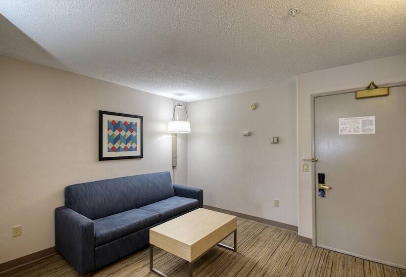 Люкс, Holiday Inn Express Hotel & Suites Oshkosh   State Route 41, An Ihg