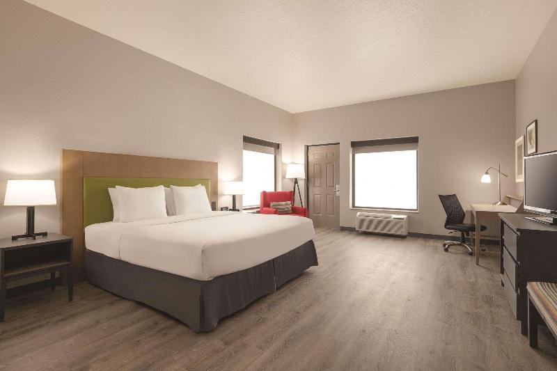 Люкс Кровать Кинг, Country Inn & Suites By Radisson, Rj Stadium   Tampa Airport East