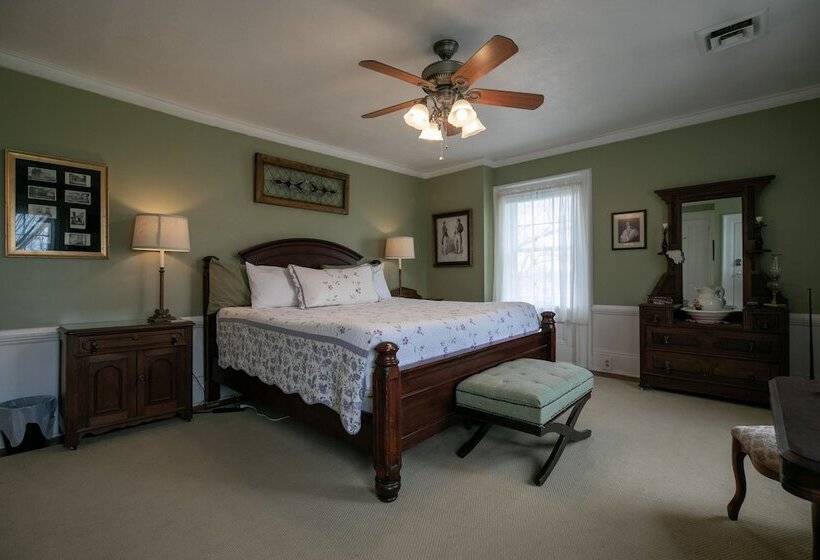Номер Стандарт, Willard Richards Inn