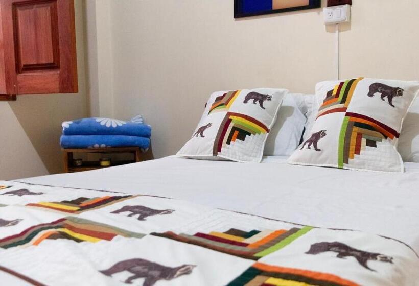 اتاق لوکس, Candileja Hostel