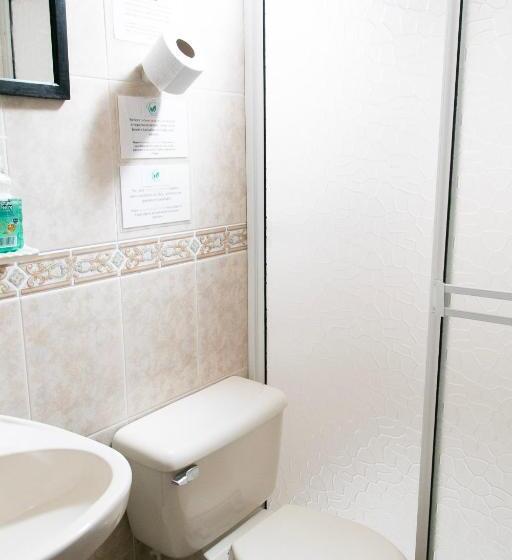 اتاق لوکس, Candileja Hostel
