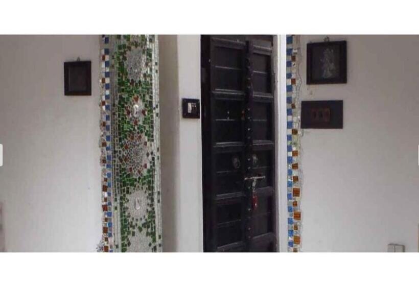 经济房, Budget Rooms On Vip Road