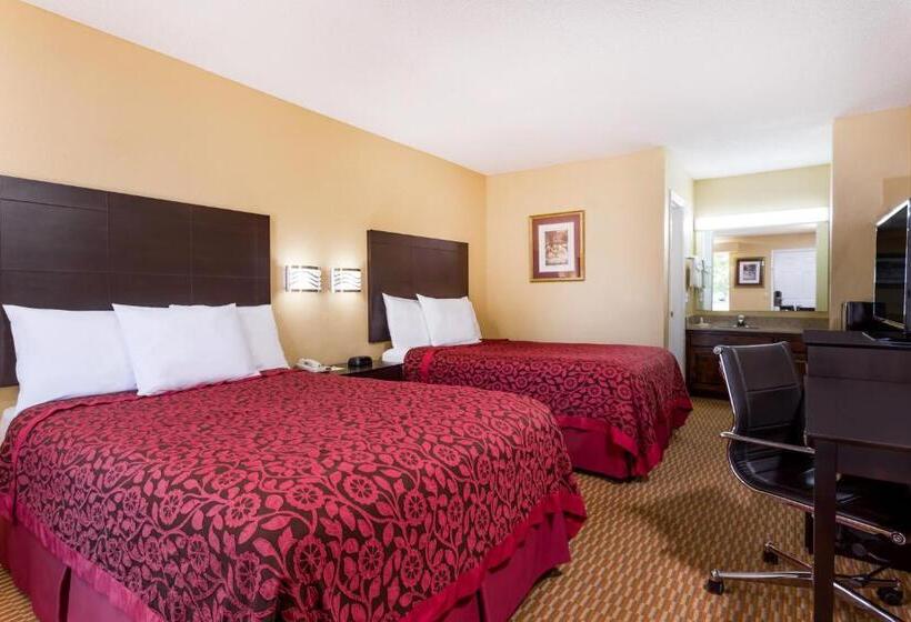 Номер Стандарт 2 Двуспальные Кровати, Days Inn By Wyndham Simpsonville