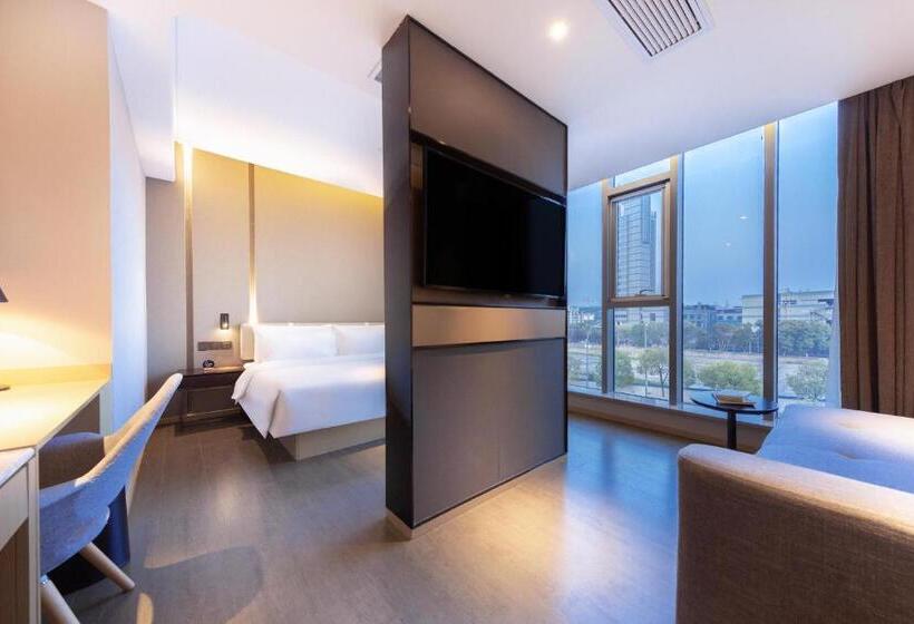 Номер Стандарт Вид на Город, Atour Hotel Ningbo Sanjiangkou Bund Book City