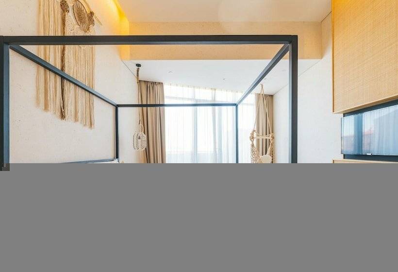 Номер Superior, Atour Hotel Ningbo Sanjiangkou Bund Book City